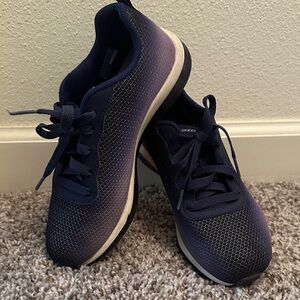 Skechers Navy and Purple Gradient Sneakers